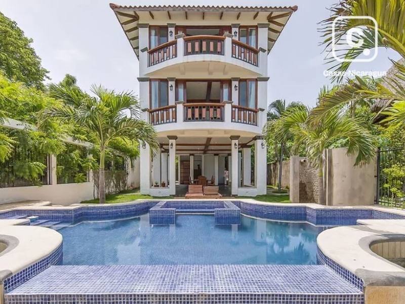 Beach house for sale in San Juan del Sur, Rivas – 3 beds, 279 m²
