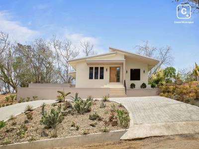 Casa de 3 habitaciones y 3.5 baños en Congo Hills, cerca de Playa Remanso, San Juan del Sur