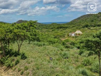 Terreno de 4,171 m² con vista al mar en Big Sky Ranch, San Juan del Sur