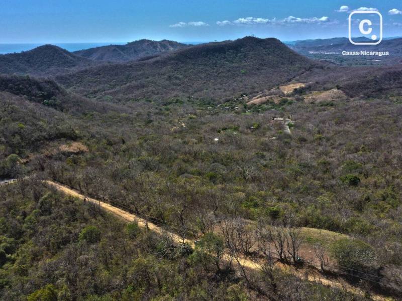 Terreno de 2,657 m² sin restricciones en El Socorro, San Juan del Sur