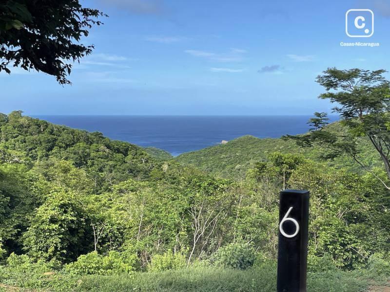 Lote de 1,924 m² con vista al mar en Cortez Estates, San Juan del Sur