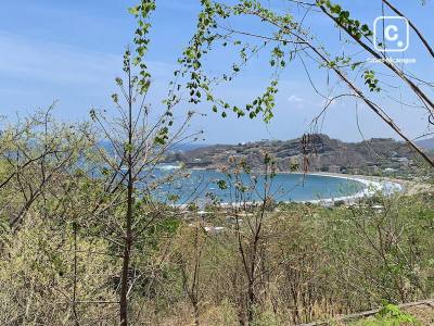 Terreno doble de 1,900 m² con vista a la bahía, San Juan del Sur