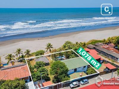 Casa de playa de 5 habitaciones en 1,078 m² frente al mar en Pochomil