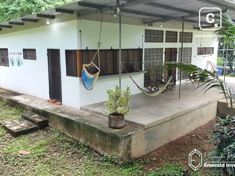 Casa de 2 habitaciones en 1,254 m² con título de propiedad en Gigante
