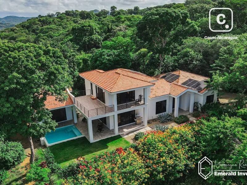 Casa de 3 habitaciones y 355 m² en Rancho Santana, Tola
