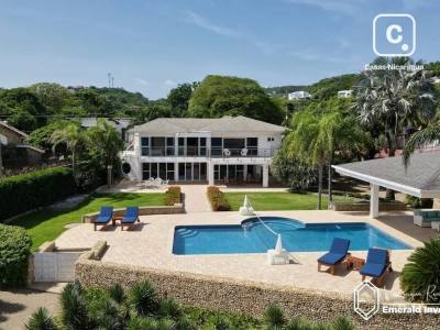 Casa de 5 habitaciones en 1,819 m² frente al mar en San Juan del Sur