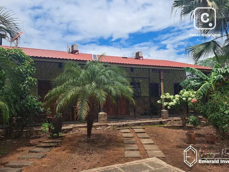 House for sale in Granada – 2 beds, 277 m²