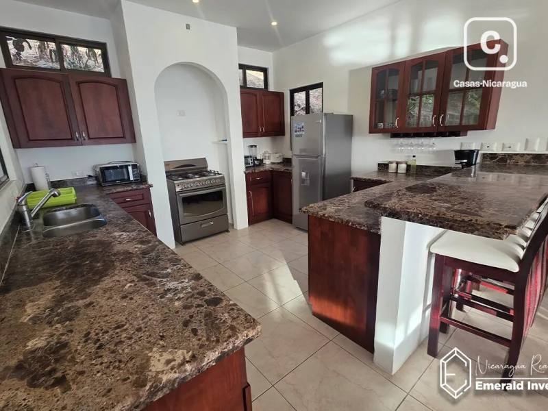 Beach house for sale in San Juan del Sur, Rivas – 3 beds, 145 m²
