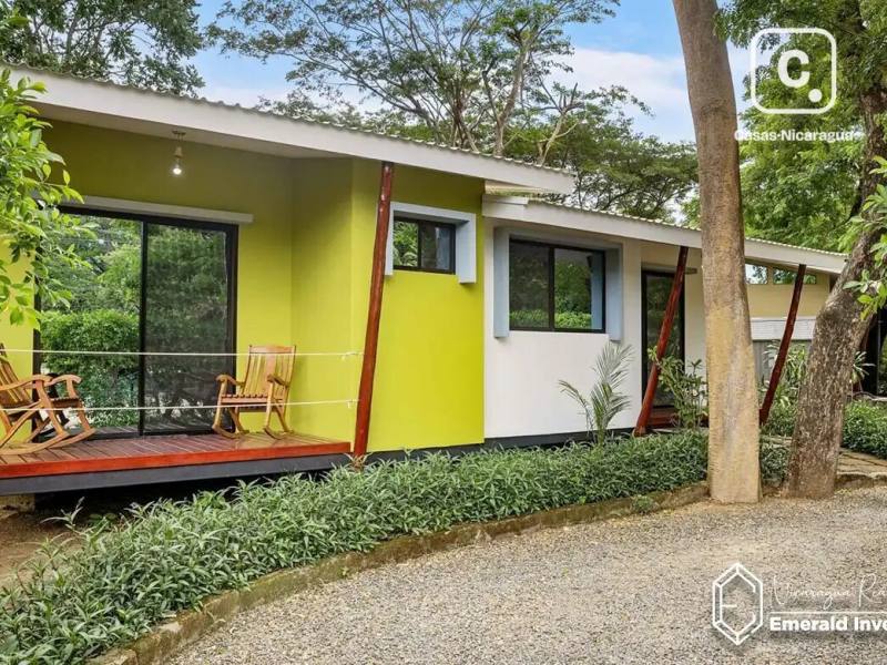 Casa de 2 habitaciones en 371 m² en Hacienda Iguana, Tola