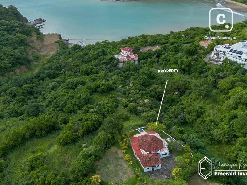Casa de 3 habitaciones en 2,406 m² con dos lotes en Pacific Marlin, San Juan del Sur