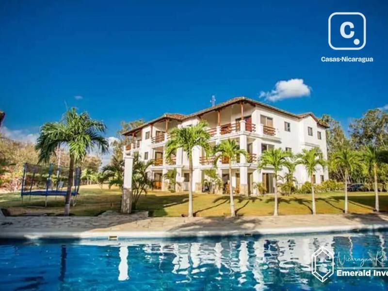 Condominio de 1 habitación en 98 m² en Hacienda Iguana, Tola