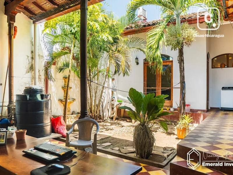 House for sale in Granada – 5 beds, 209 m²