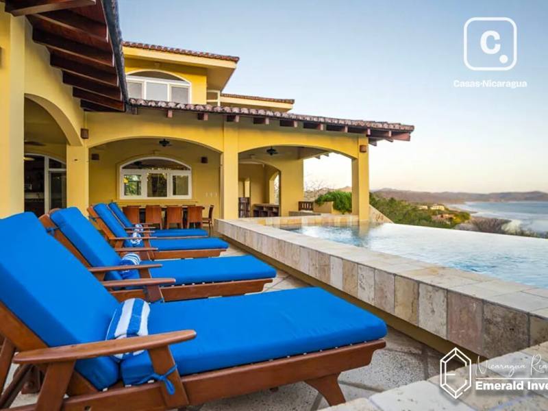 Casa de 4 habitaciones en 802 m² con vista a Costa Rica en Rancho Santana, Tola