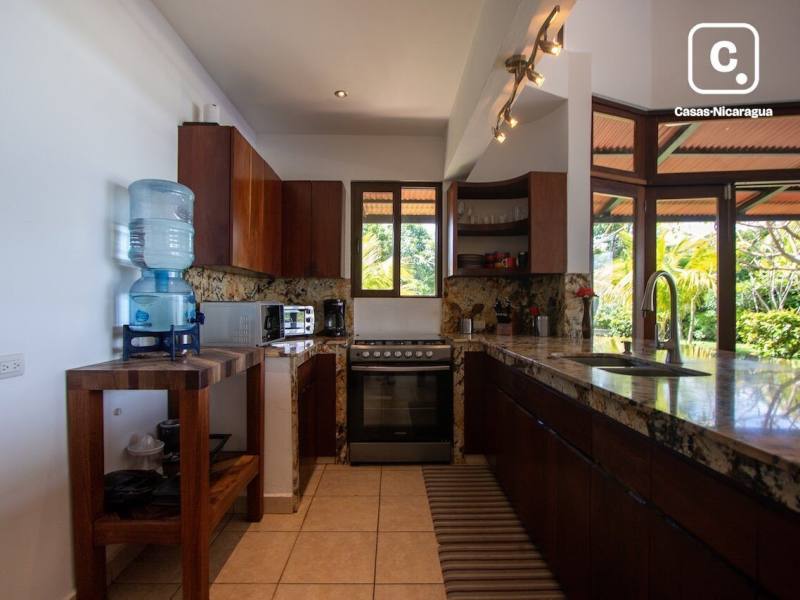 Casa en venta en San Juan del Sur, Rivas – 3 hab, 2,406 m²