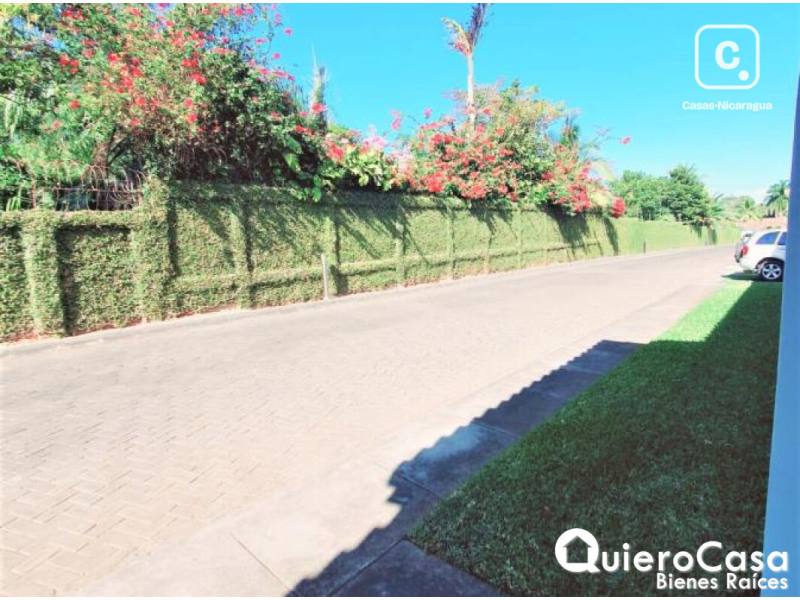 Casa en venta en Santo Domingo, Managua – 3 hab, 235 m²