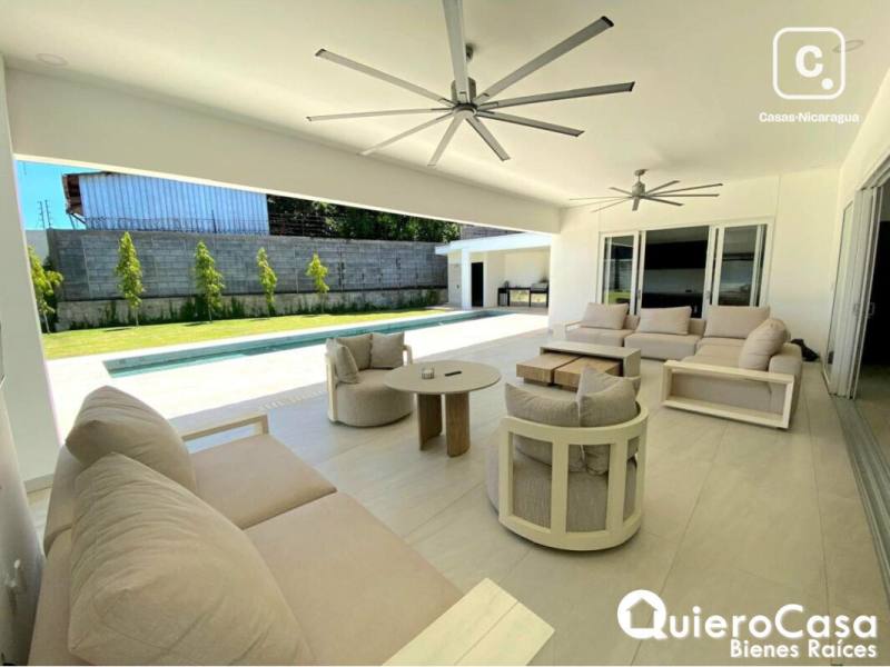 House for sale in Santo Domingo, Managua – 4 beds, 380 m², US$ 700,000