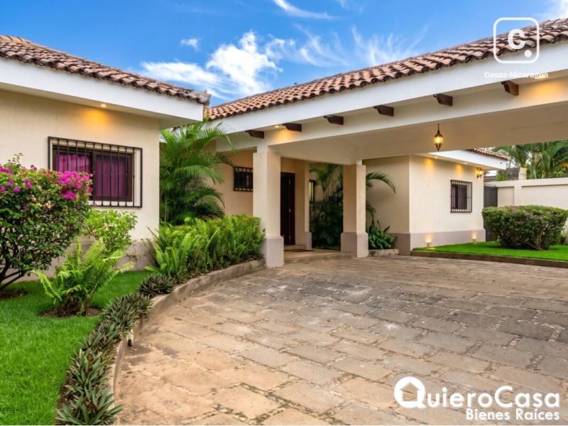 House for sale in Santo Domingo, Managua – 4 beds, 360 m², US$ 385,000