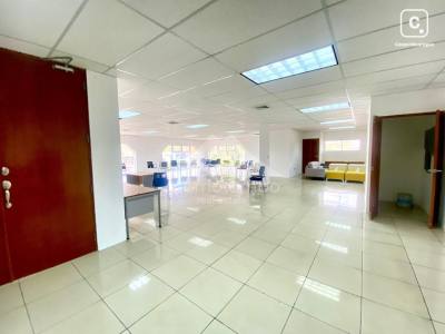 Building for rent in Managua – 240 m²