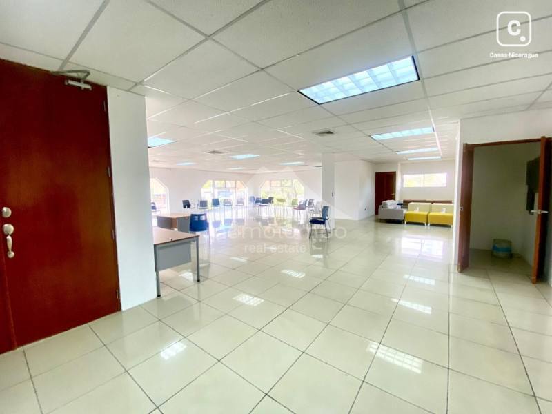 Building for rent in Managua – 240 m²