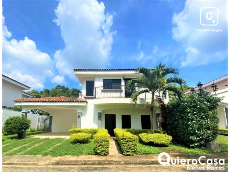 Casa en venta en Las Colinas, Managua – 3 hab, 227 m²