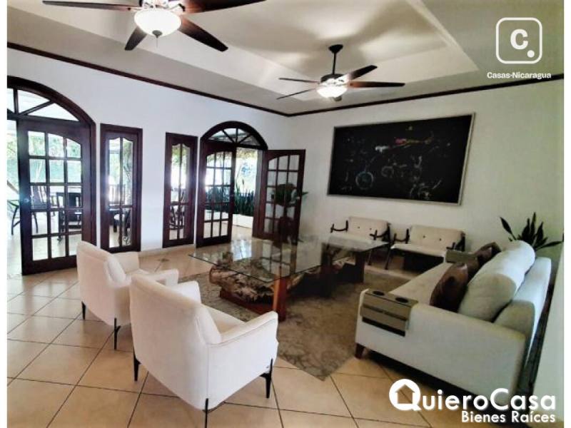Casa en venta en Santo Domingo, Managua – 4 hab, 553 m²