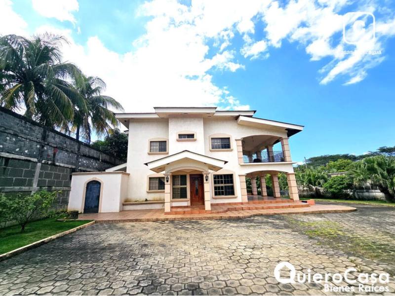 Casa en venta en Carretera Vieja a León, Managua – 4 hab, 400 m²