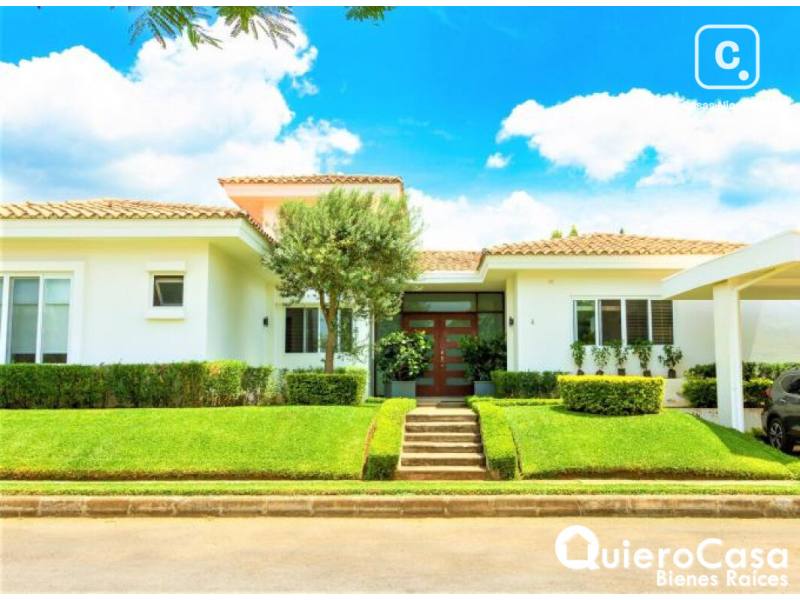 Casa en venta en Santo Domingo, Managua – 3 hab, 335 m²