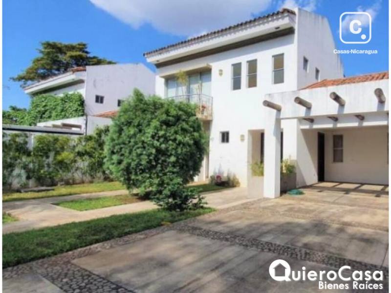 Casa en venta en Las Colinas, Managua – 4 hab, 400 m², US$ 365,000