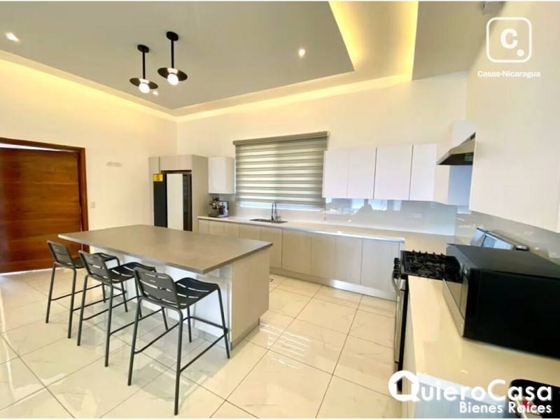 Casa en venta en Santo Domingo, Managua – 4 hab, 512 m²