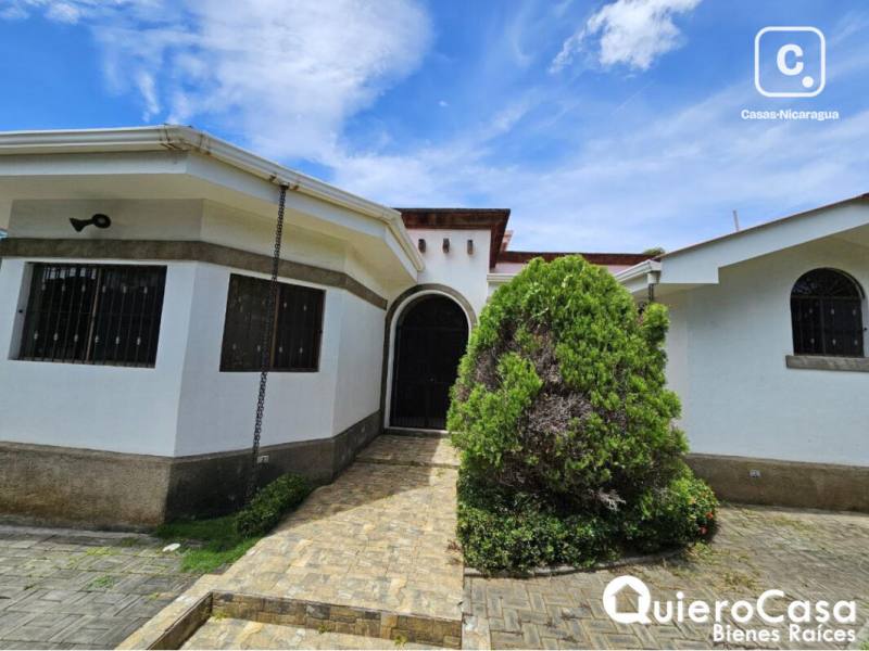 Casa en alquiler en Villa Fontana, Managua – 4 hab, 375 m²