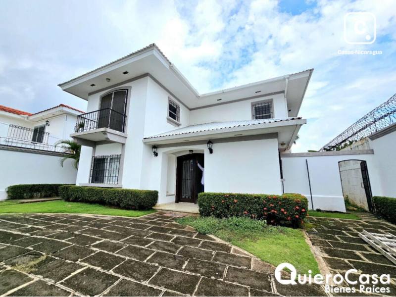 Casa en venta en Santo Domingo, Managua – 4 hab, 375 m², US$ 395,000