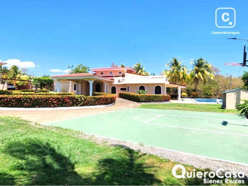 Casa en venta en Granada – 6 hab, 700 m²
