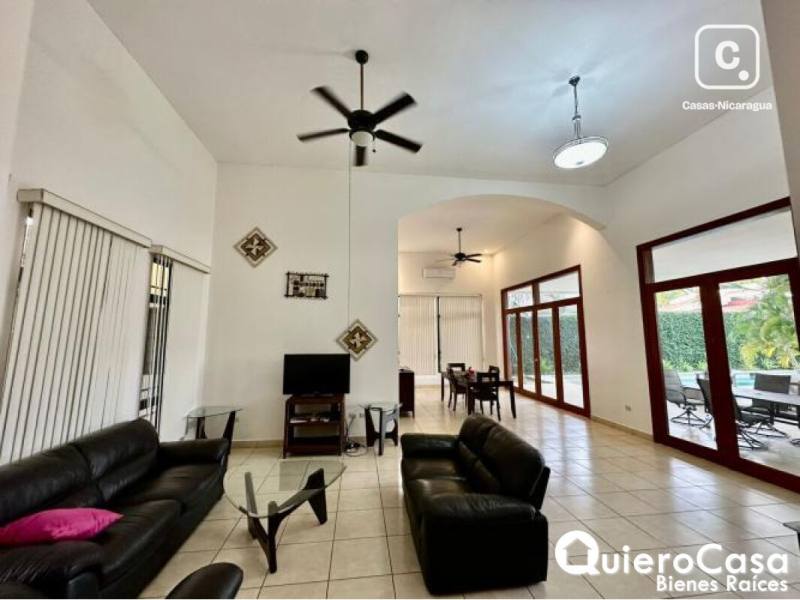 Casa en venta en Santo Domingo, Managua – 4 hab, 360 m², US$ 305,000