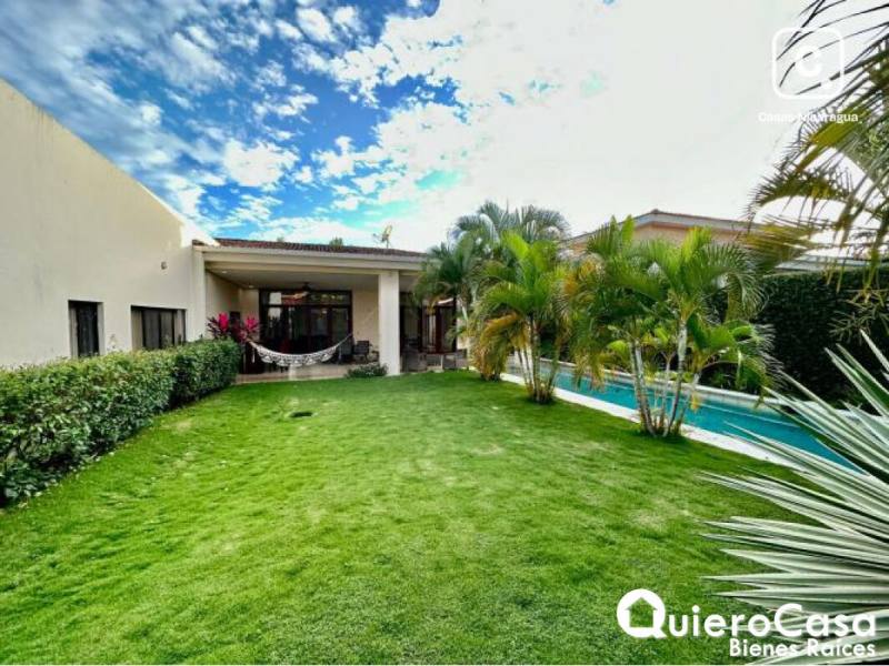 Casa en venta en Santo Domingo, Managua – 4 hab, 360 m², US$ 305,000