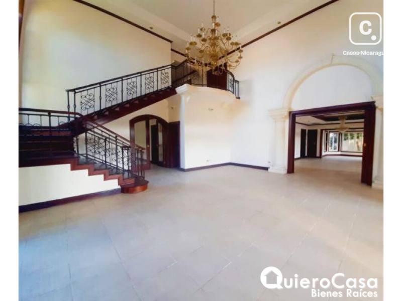Casa en venta en Santo Domingo, Managua – 4 hab, 900 m², US$ 950,000