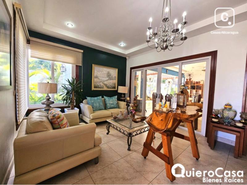 Casa en venta en Las Colinas, Managua – 3 hab, 270 m²