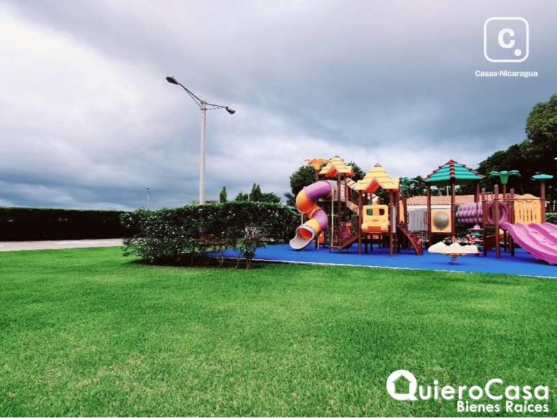 Casa en venta en Las Colinas, Managua – 3 hab, 212 m²