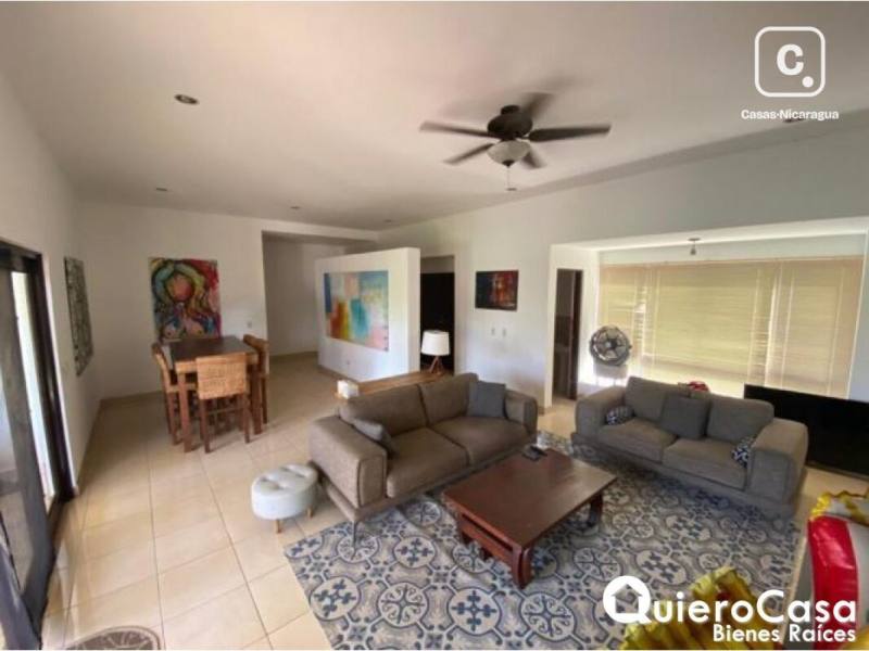 Casa en venta en Las Colinas, Managua – 2 hab, 163 m²