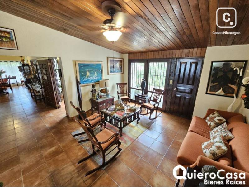 Casa en venta en Santo Domingo, Managua – 4 hab, 358 m²
