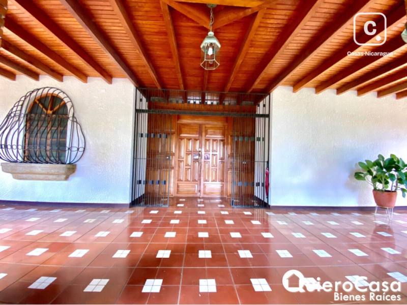 Casa en venta en Villa Fontana, Managua – 5 hab, 1,000 m²