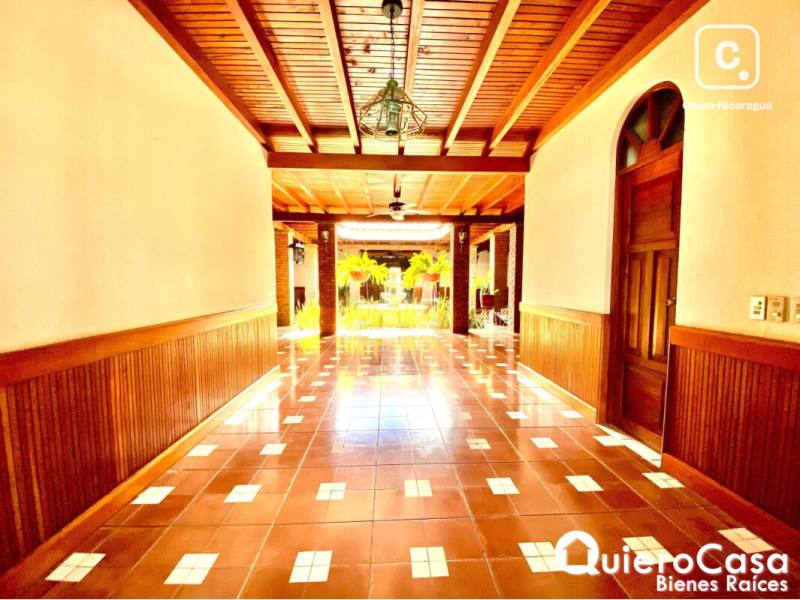 Casa en venta en Villa Fontana, Managua – 5 hab, 1,000 m²