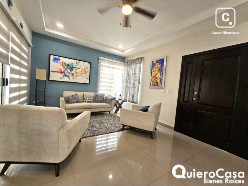Casa en alquiler en Las Colinas, Managua – 3 hab, US$ 1,750/mes
