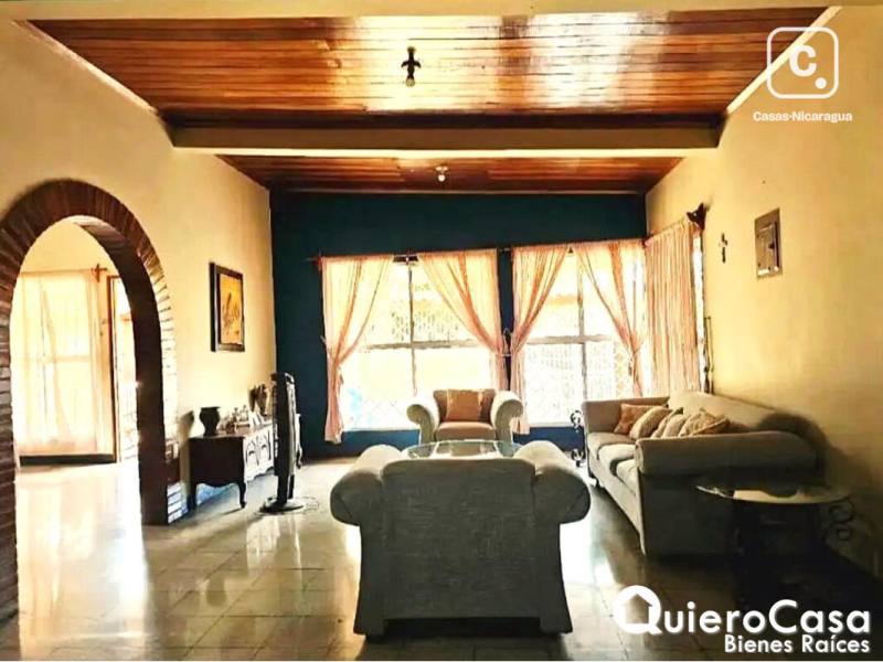 Casa en venta en Reparto San Juan, Managua – 5 hab, 350 m²