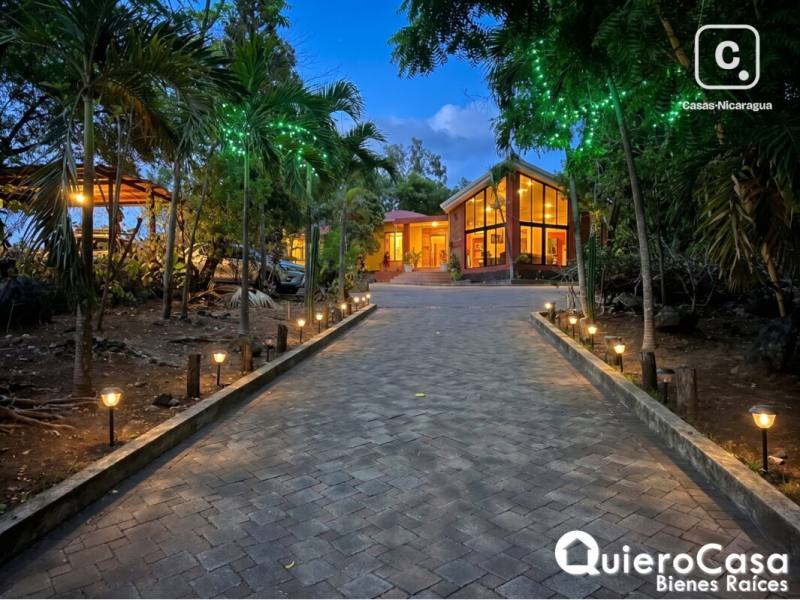 Casa en venta en Carretera Masaya, Managua – 4 hab, 345 m²
