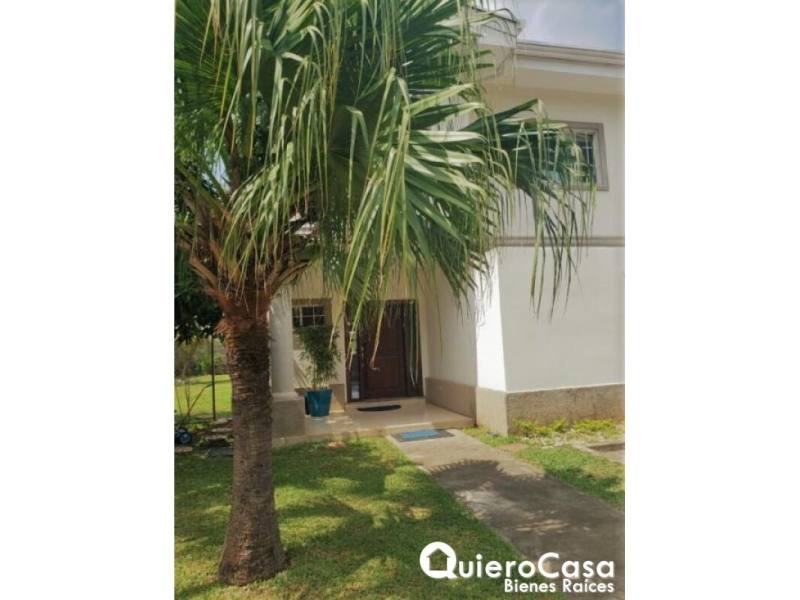 Casa en venta en Villa Fontana, Managua – 3 hab, 330 m²
