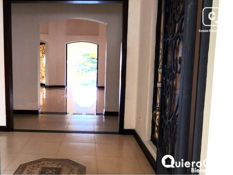 Casa en venta en Villa Fontana, Managua – 7 hab, 961 m²