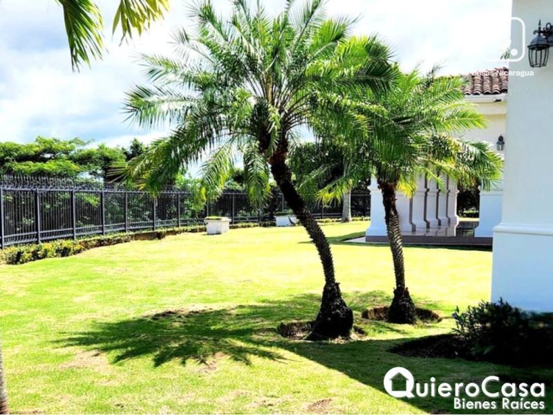 Casa en venta en Villa Fontana, Managua – 7 hab, 961 m²