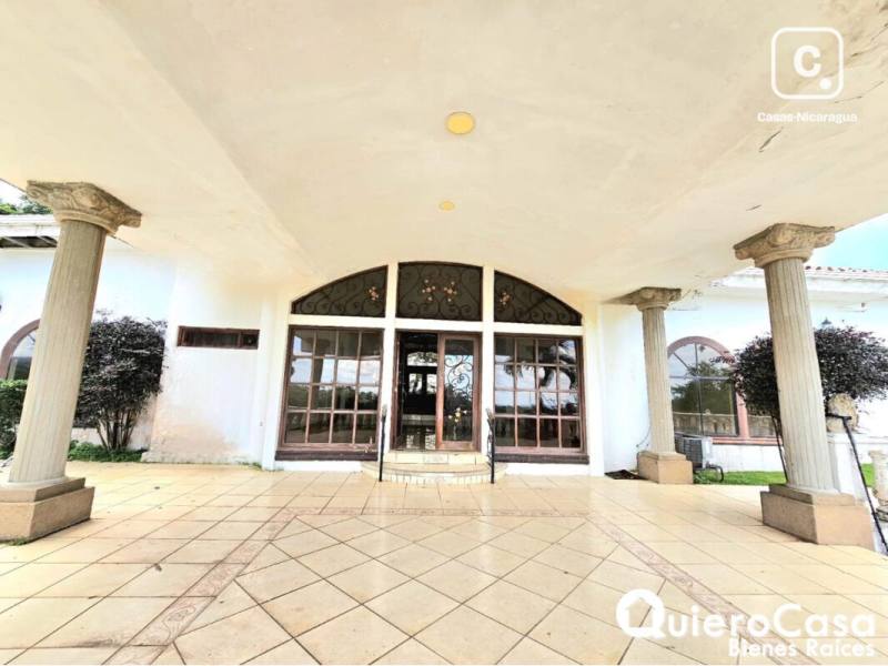 House for rent in Villa Fontana, Managua – 8 beds