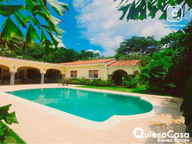 House for sale in Carretera Sur, Managua – 4 beds, 573 m²