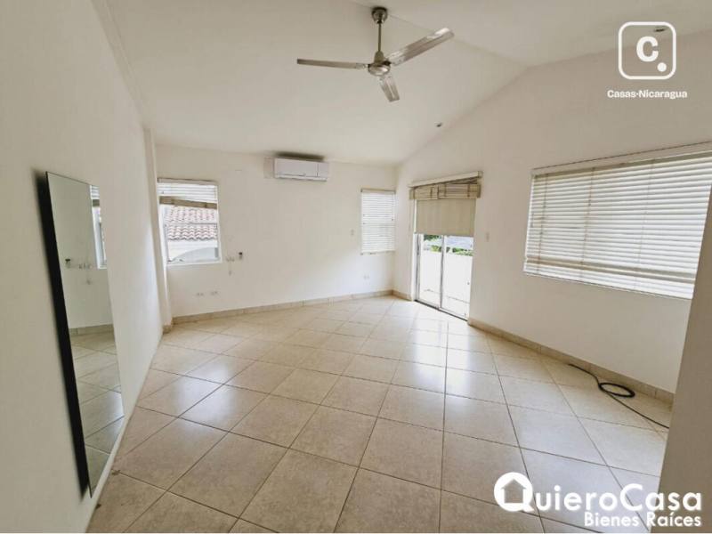 Casa en venta en Santo Domingo, Managua – 4 hab, 314 m²